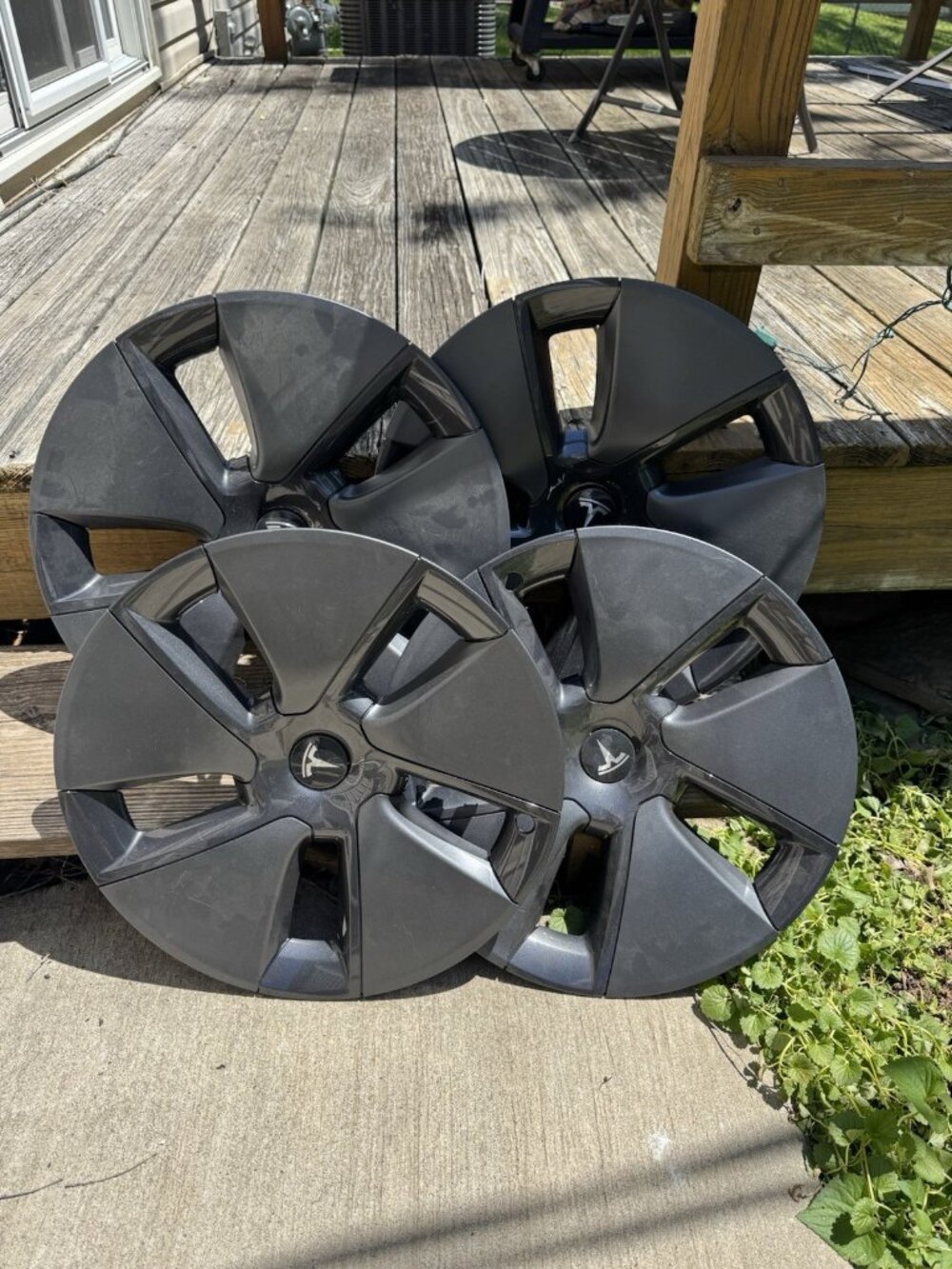 Tesla Model 3 / Model Y 18in Aero Wheel Covers Set of 4 OEM Matte Black